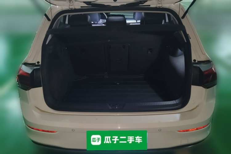 Volkswagen Golf 2022 car image #21