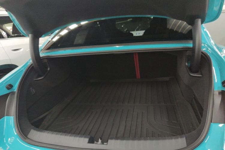MI SU7 2024 immagine di auto #19