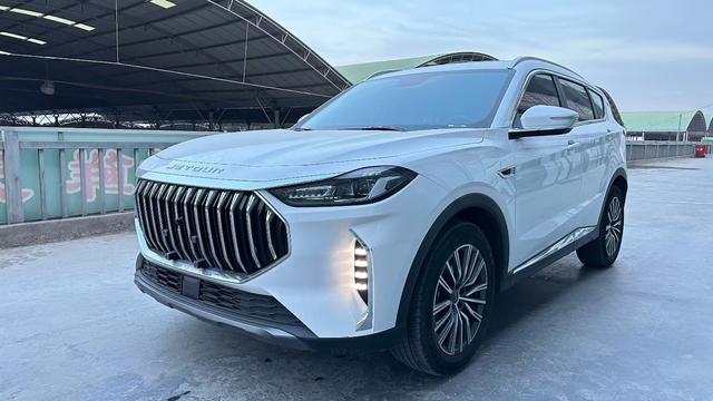 Jetour X70 PLUS 2024 car image #11