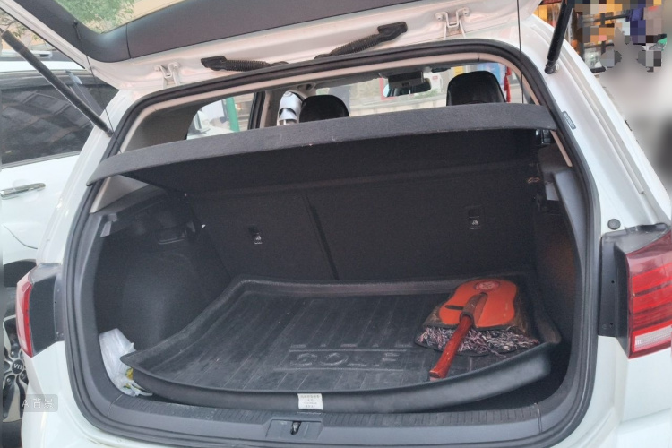 Volkswagen Golf 2019 car image #21