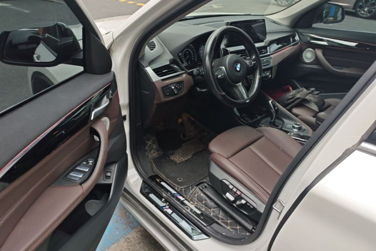 BMW X1 2023 car image #18