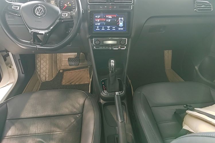 Volkswagen Polo 2014 car image #14