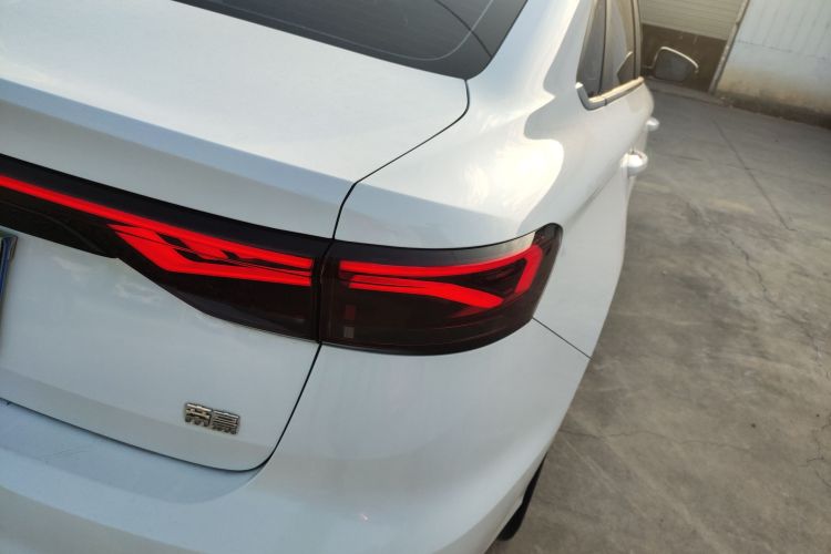 GEELY Emgrand 2022 #8 GEELY Emgrand 2022 car image #8