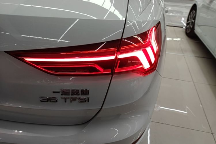 Audi Q3 2023 #8 Audi Q3 2023 car image #8