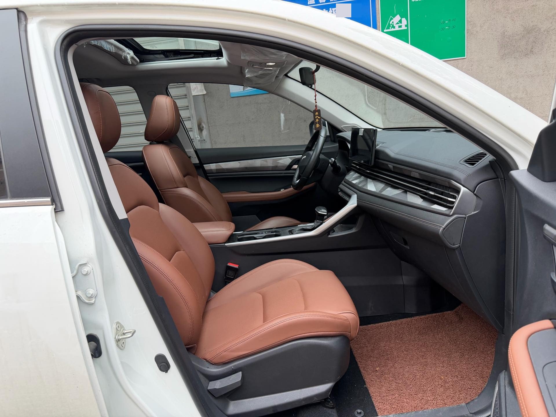 GEELY Vision X6 2024 صورة سيارة #5