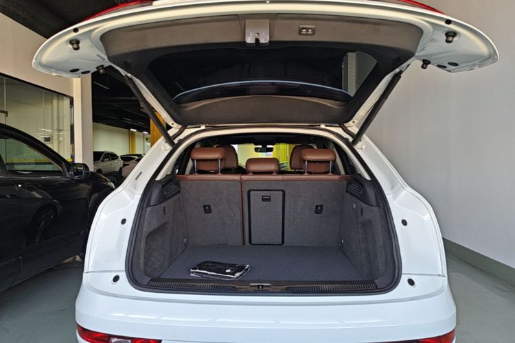 Audi Q3 2017 #19 Audi Q3 2017 car image #19