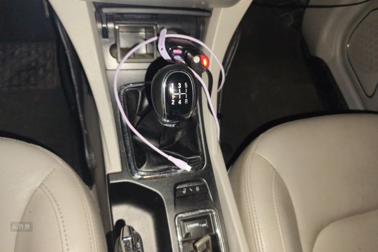 GEELY Emgrand 2015 car image #16