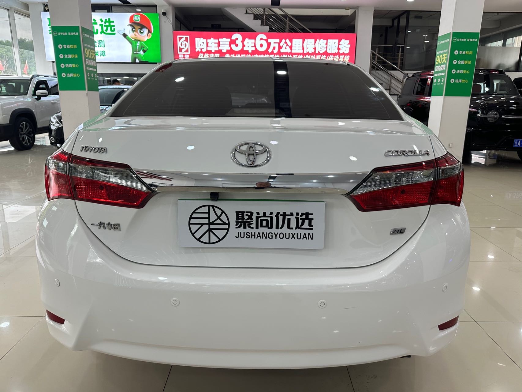 2016 car image #8