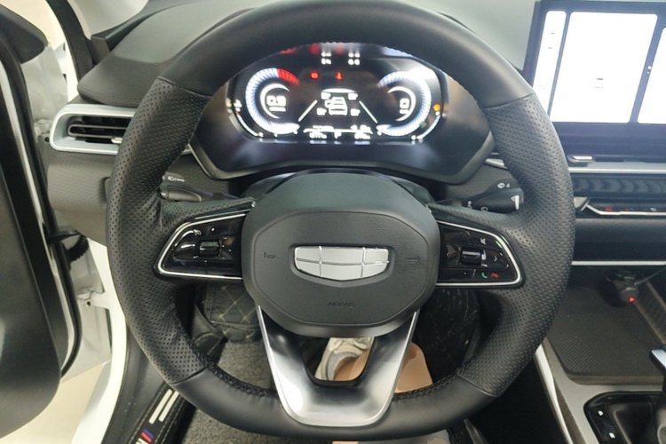 GEELY Emgrand 2025 #11 GEELY Emgrand 2025 car image #11
