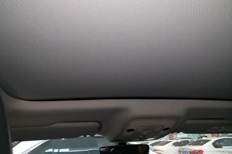 Audi Q3 2021 car image #18