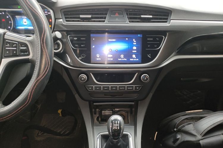 GEELY Emgrand 2016 #13 GEELY Emgrand 2016 image de voiture #13