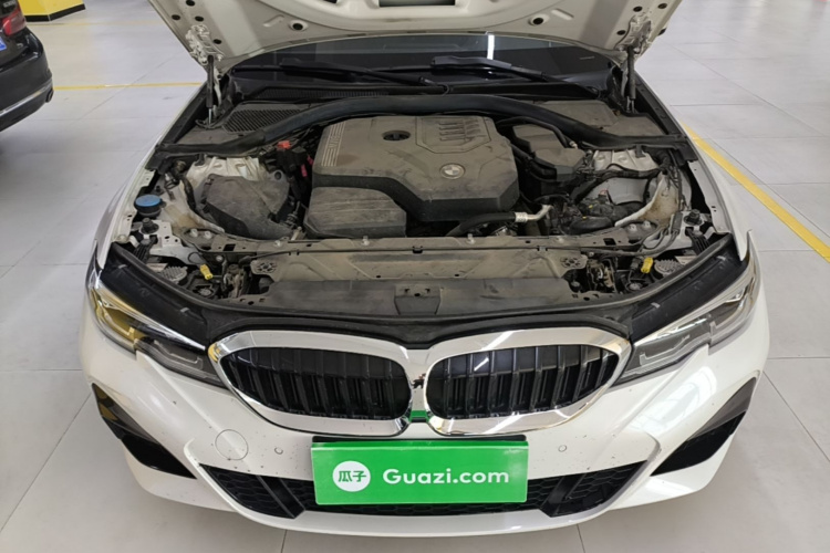 BMW 3 Series 2021 car image #20