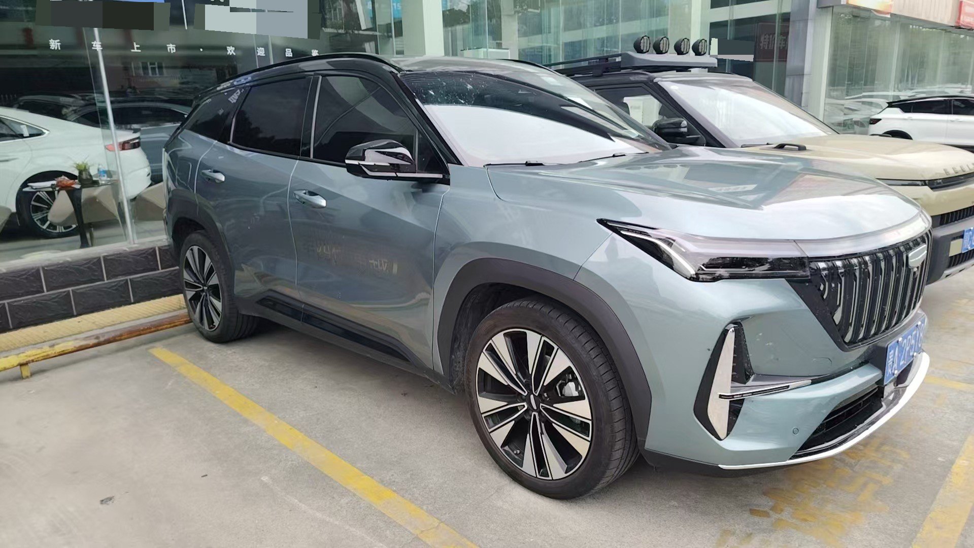 GEELY Boyue L 2025 car image #8