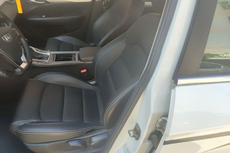GEELY Emgrand 2019 #15 GEELY Emgrand 2019 car image #15