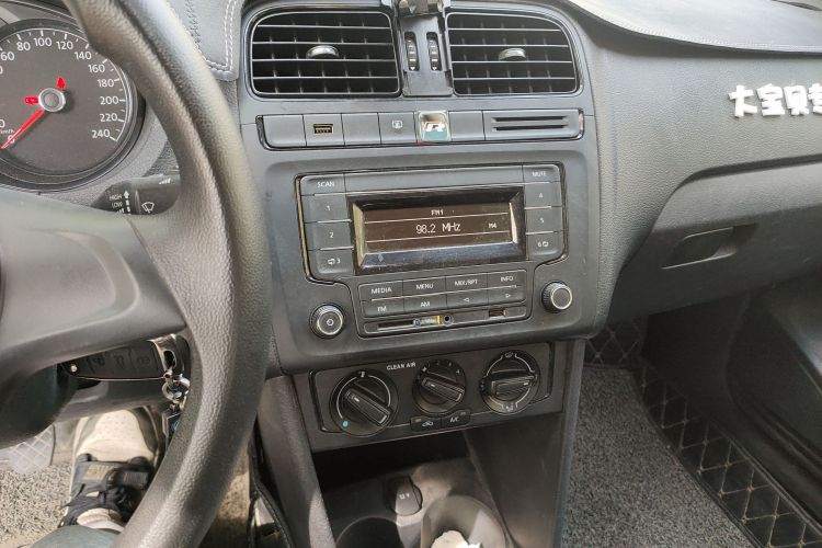 Volkswagen Polo 2018 imagem de carro #13