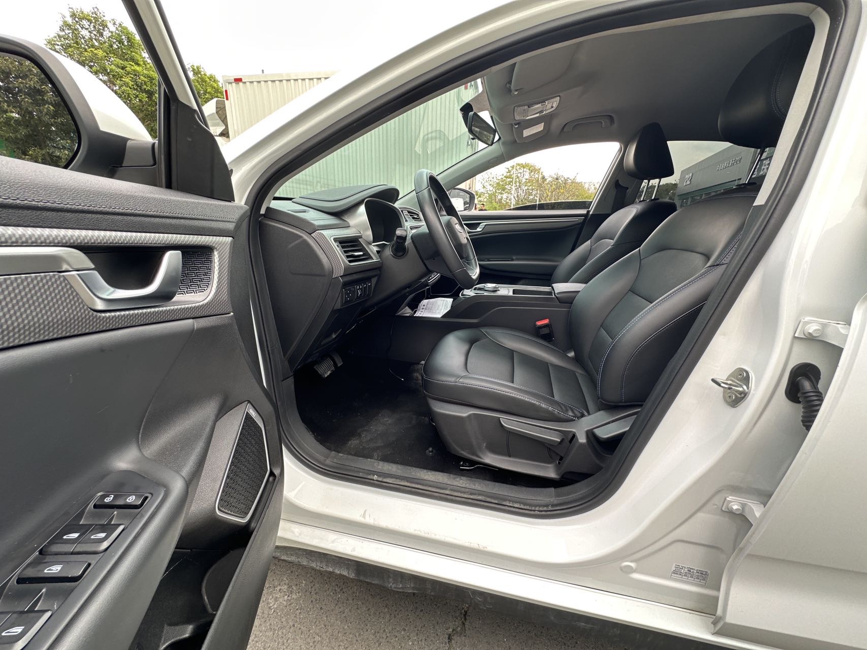GEELY Emgrand New Energy 2024 #5 GEELY Emgrand New Energy 2024 car image #5