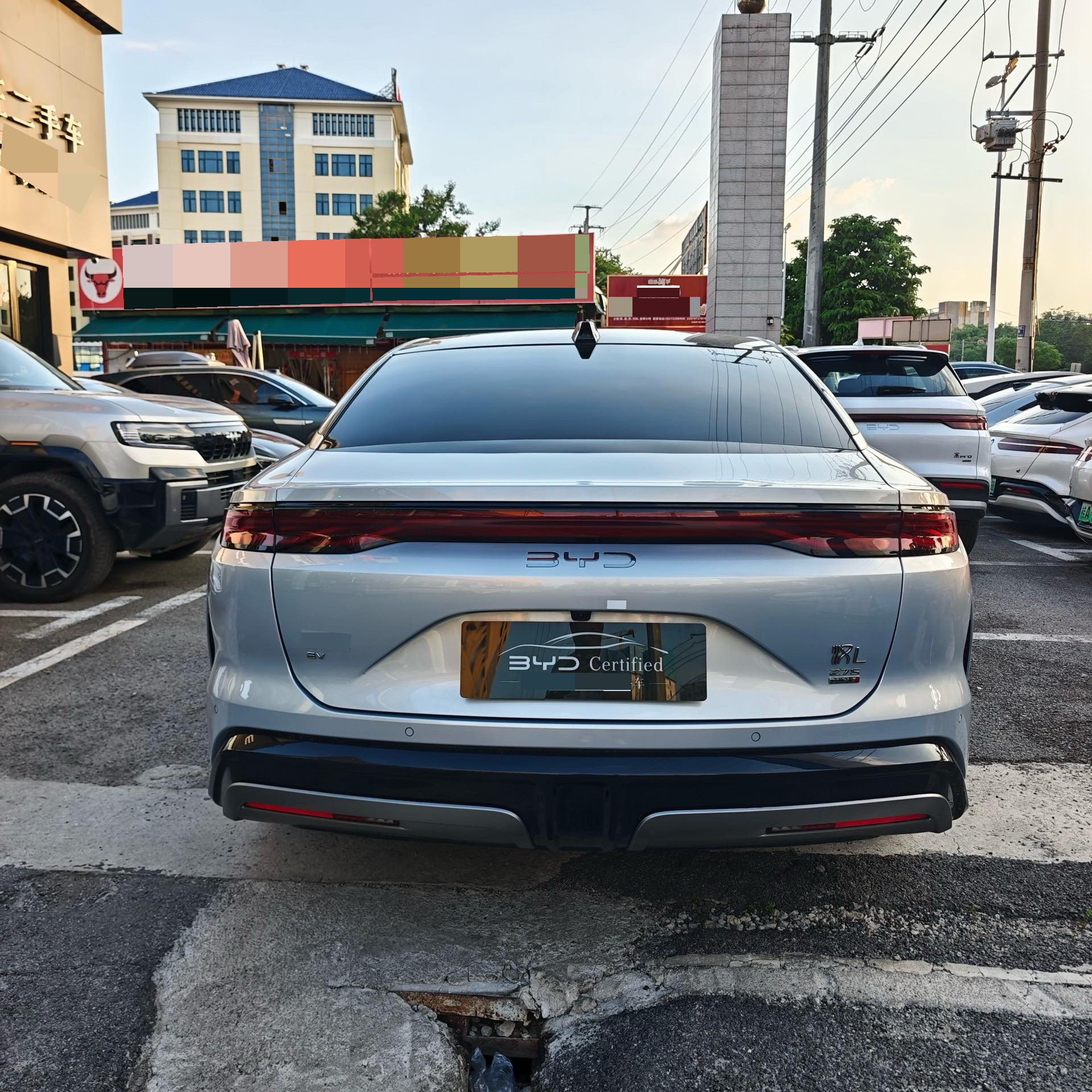 BYD HanL 2025 car image #2