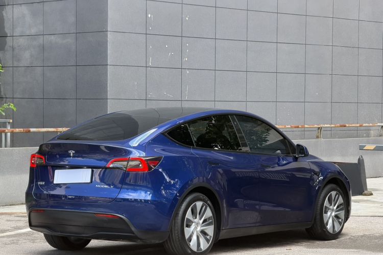 Tesla Model Y 2021 #8 Tesla Model Y 2021 immagine di auto #8