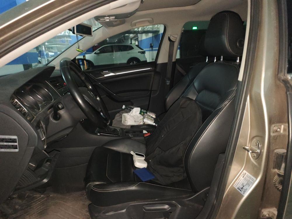 Volkswagen Golf 2016 car image #11