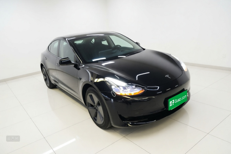 Tesla Model 3 2023 car image #4