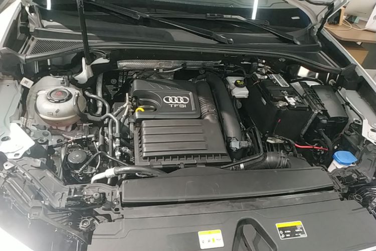 Audi Q3 2021 car image #20