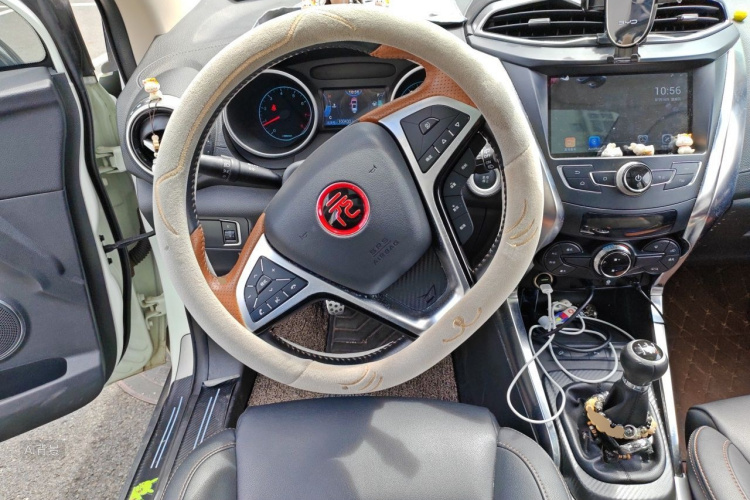 BYD Yuan 2016 car image #12