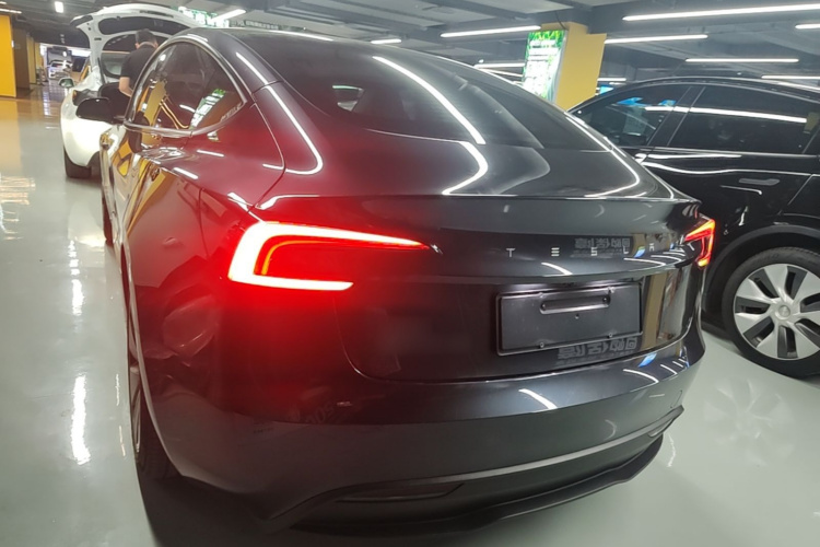 Tesla Model 3 2024 #3 Tesla Model 3 2024 immagine di auto #3