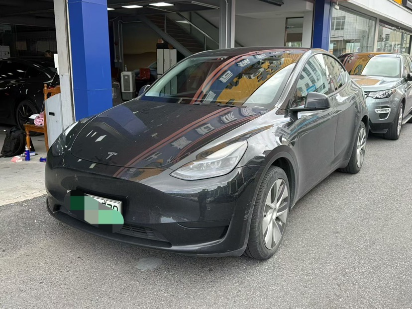 Tesla Model Y 2023 Tesla Model Y 2023 car image