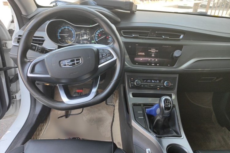 GEELY Emgrand 2021 #10 GEELY Emgrand 2021 car image #10