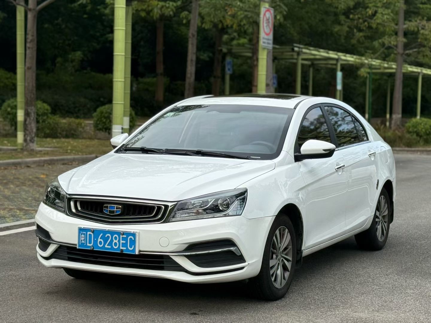 GEELY Emgrand 2018 GEELY Emgrand 2018 car image