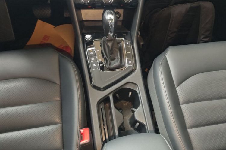 Volkswagen Tharu 2020 car image #14