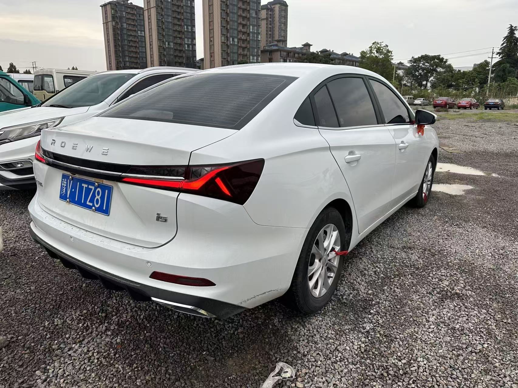 Roewe i5 2025 #4 Roewe i5 2025 صورة سيارة #4