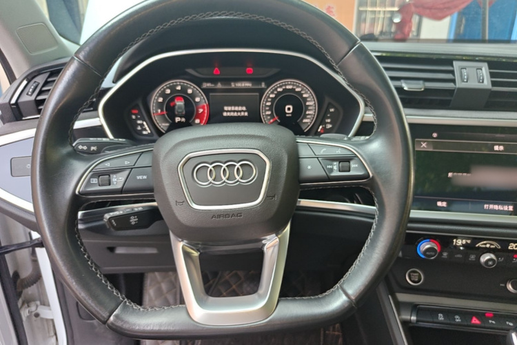 Audi Q3 2022 #11 Audi Q3 2022 car image #11