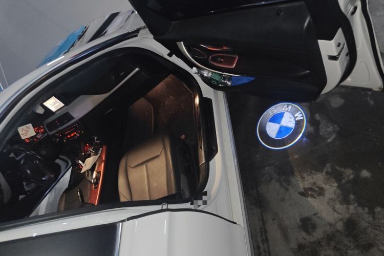 BMW 3 Series 2015 car image #27