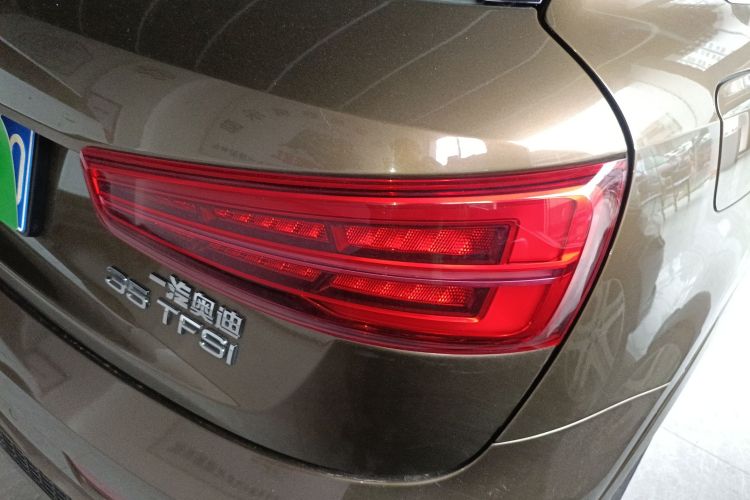 Audi Q3 2018 image de voiture #8