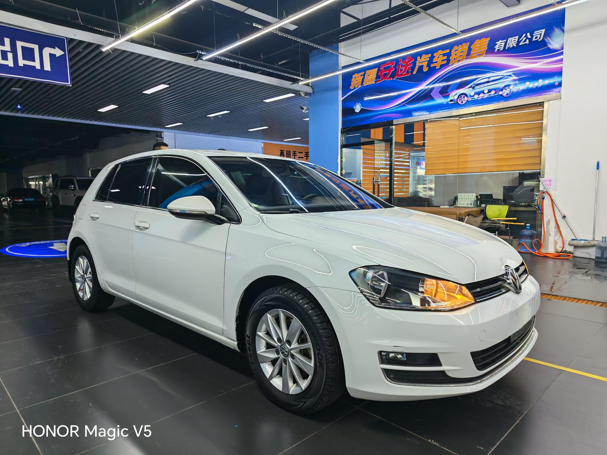 Volkswagen Golf 2015 car image #4
