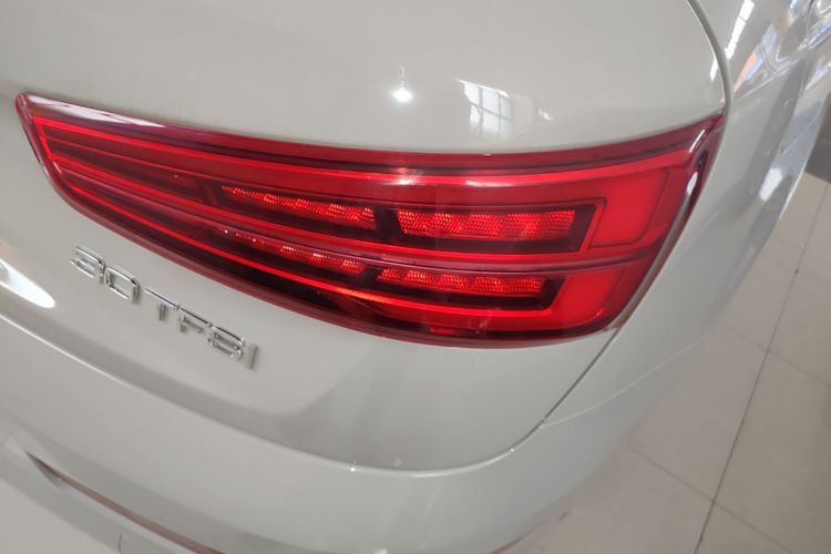 Audi Q3 2018 #8 Audi Q3 2018 car image #8
