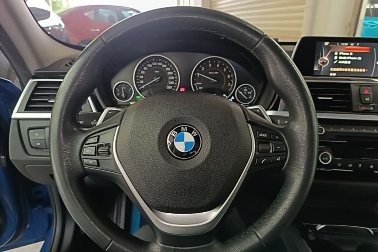 BMW 3 Series 2017 car image #11