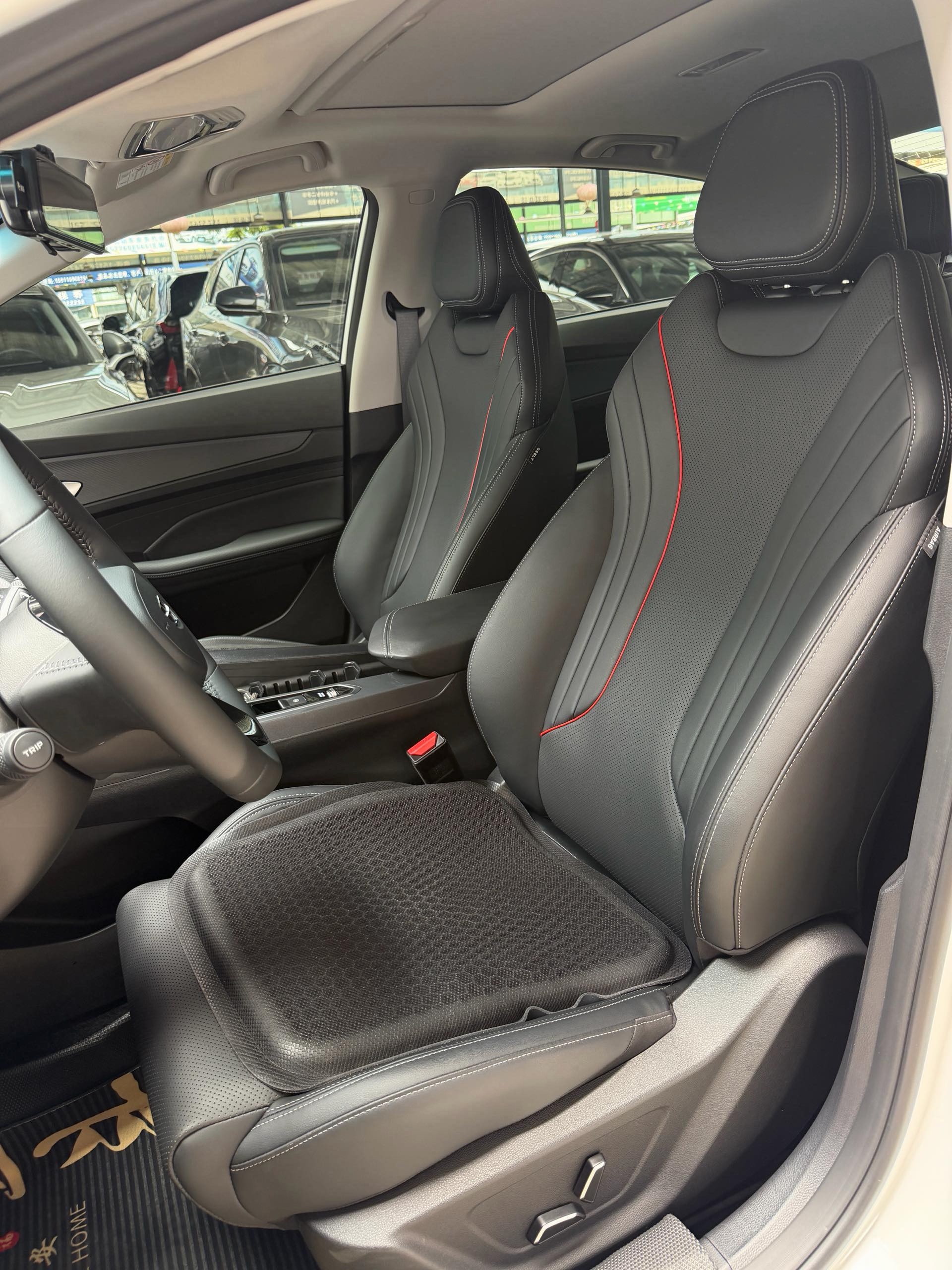 GEELY Binray 2026 #4 GEELY Binray 2026 صورة سيارة #4