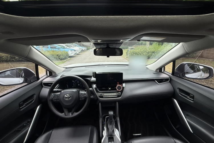 Toyota Corolla Cross 2023 car image #12