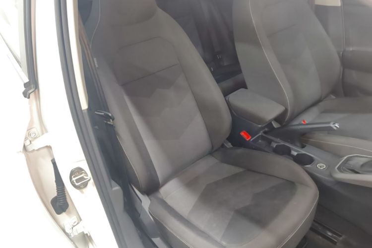 Volkswagen Polo 2021 car image #24