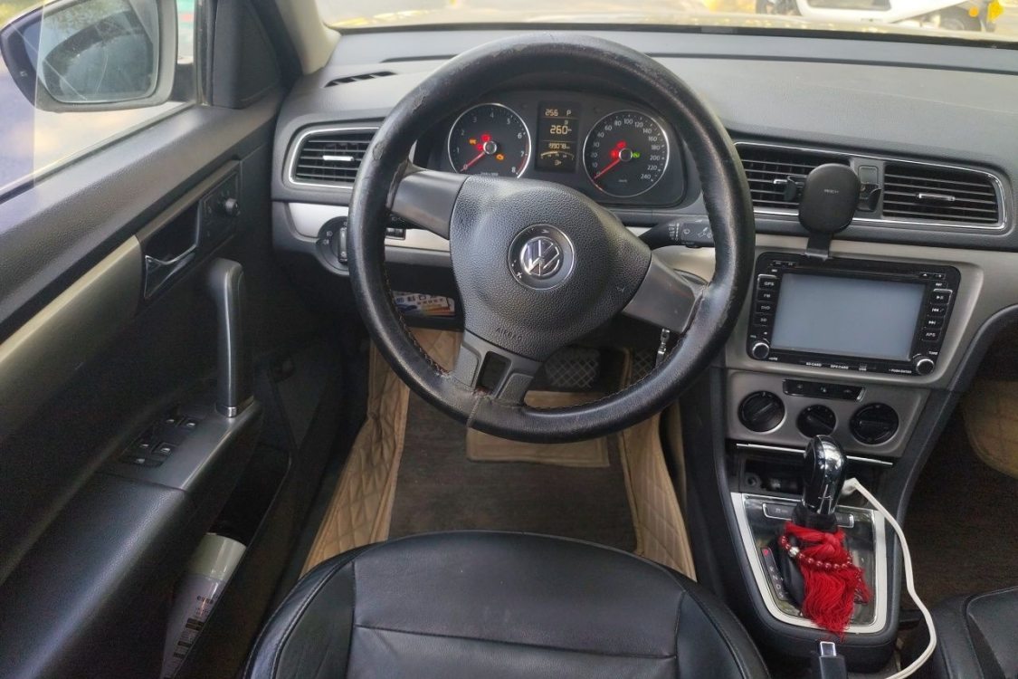 Volkswagen Lavida 2014 car image #22