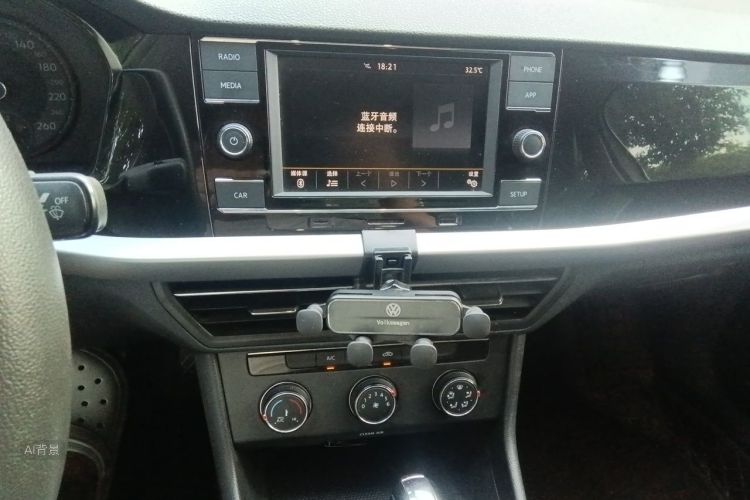 Volkswagen Lavida 2019 car image #15
