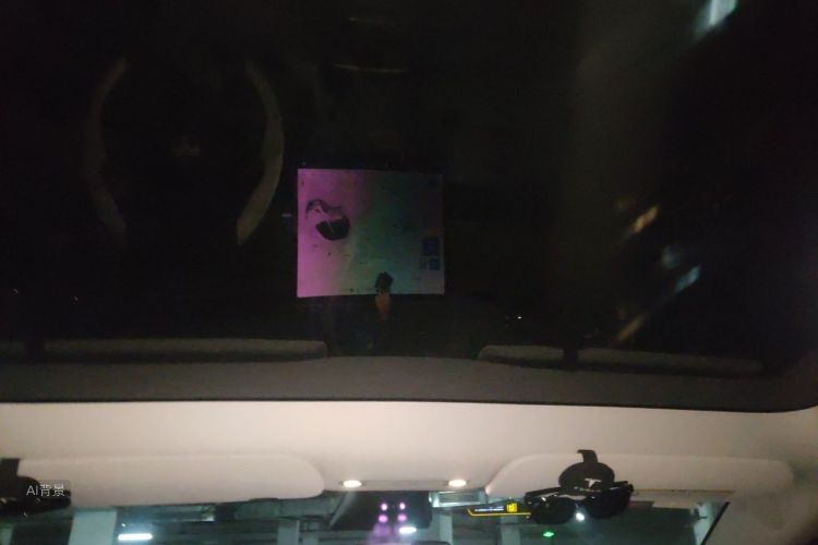 Tesla Model Y 2023 car image #20