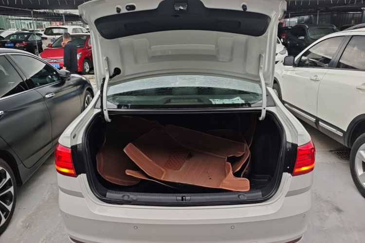 Volkswagen Lavida 2017 car image #21