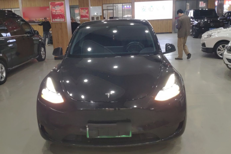 Tesla Model Y 2022 #3 Tesla Model Y 2022 car image #3