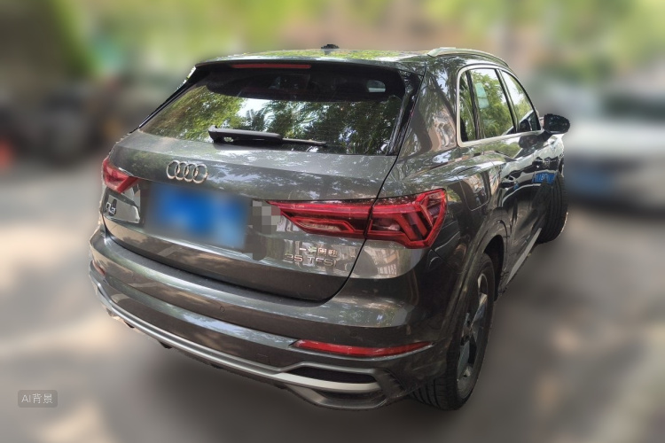 Audi Q3 2023 car image #7