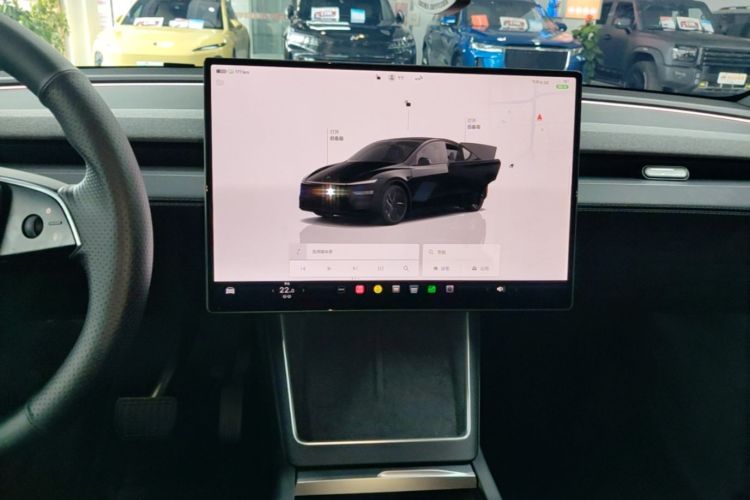Tesla Model Y 2025 #13 Tesla Model Y 2025 car image #13