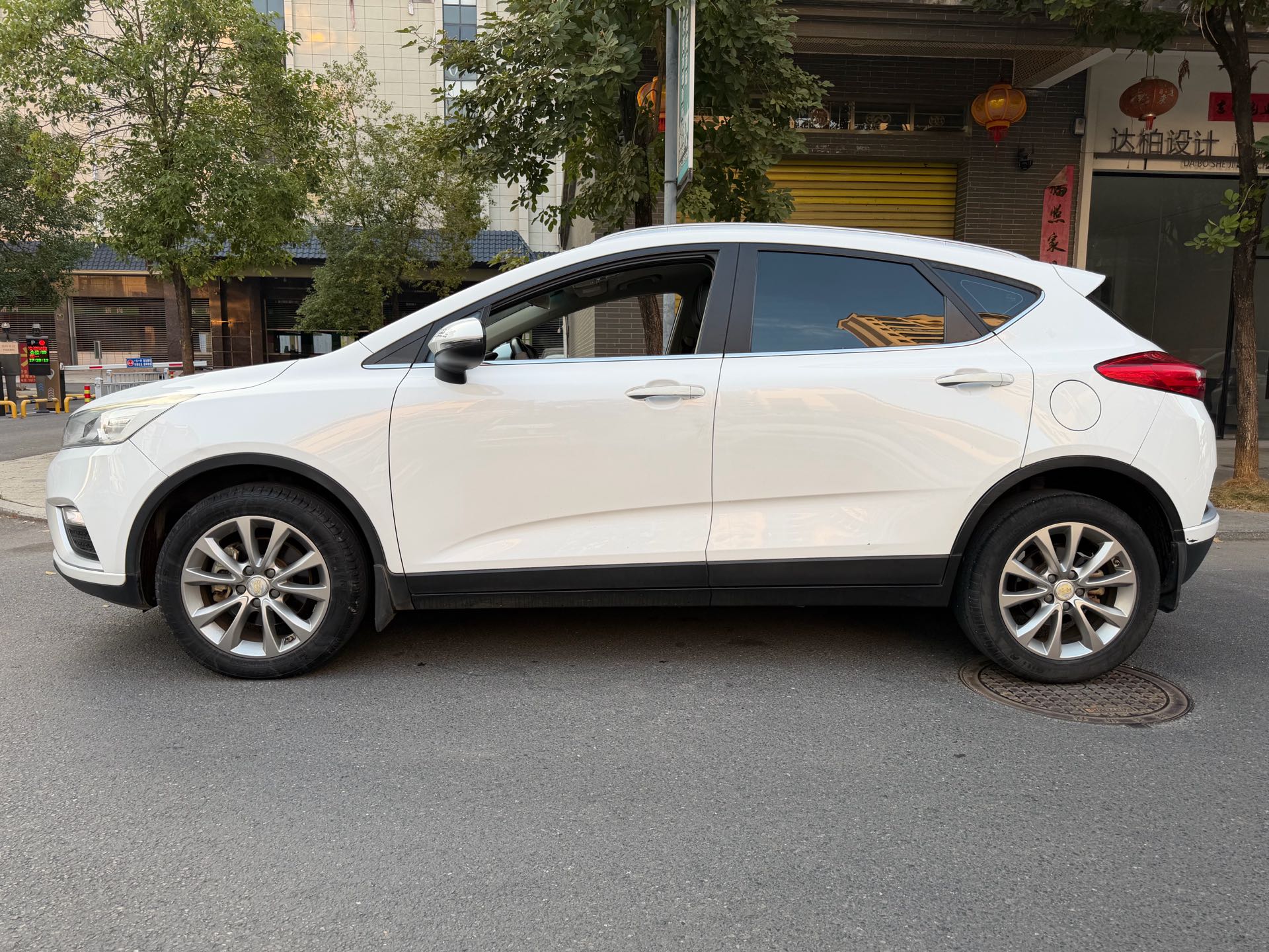 GEELY Emgrand GS 2018 #4 GEELY Emgrand GS 2018 car image #4