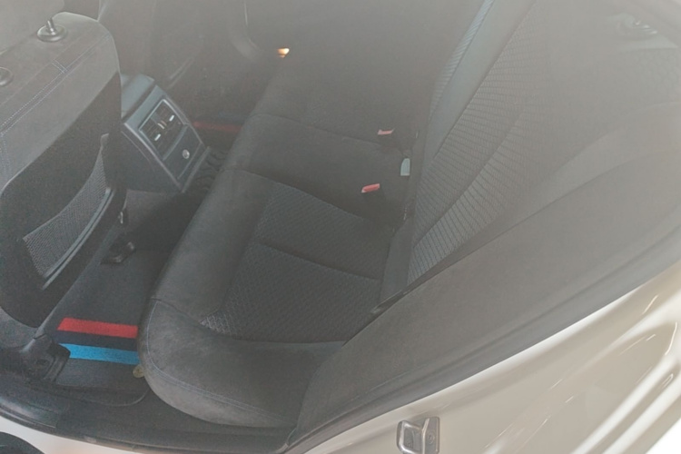 BMW 3 Series 2017 #17 BMW 3 Series 2017 car image #17